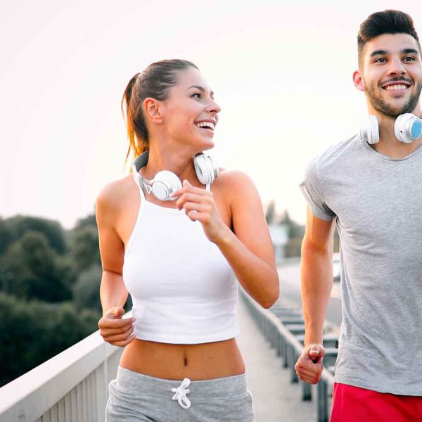 Runnek Pareja Corriendo